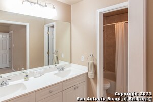 Building Photo - 32 Chapel Hill Cir