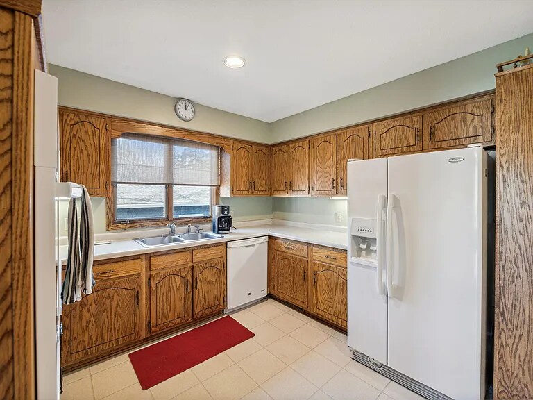 Building Photo - 1803 Chestnut Dr