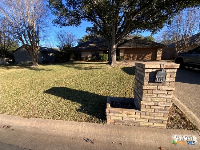 Building Photo - 2429 Canyon Creek Dr