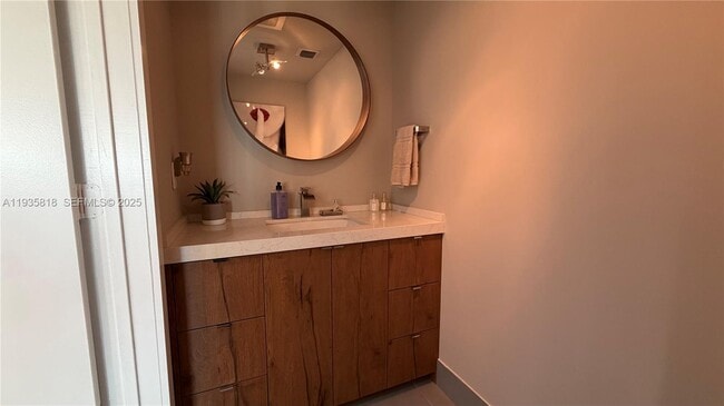 Building Photo - 92 SW 3rd St