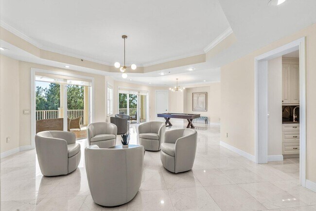 Building Photo - 3000 Jimmy Buffett Mem Hwy