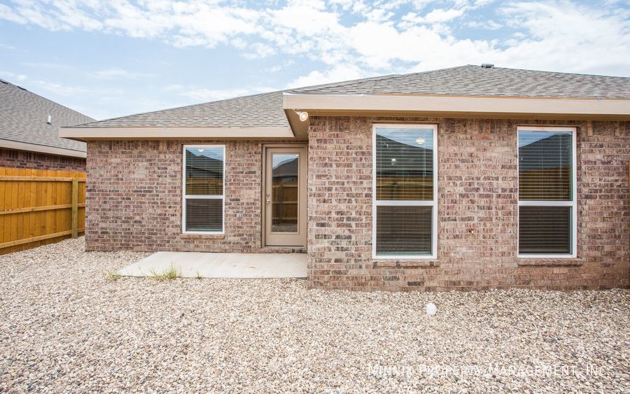 Building Photo - 5605 Kemper St