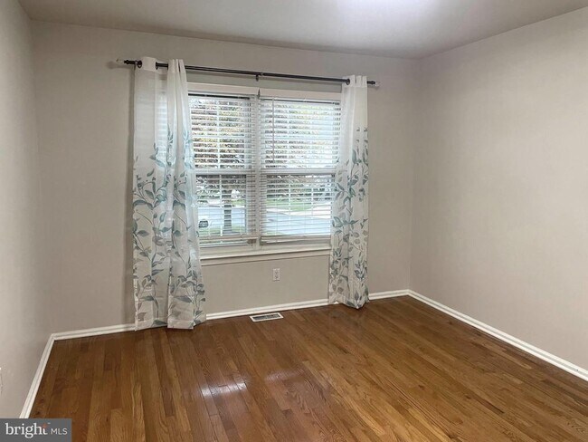 Building Photo - 1503 Liberty Ct