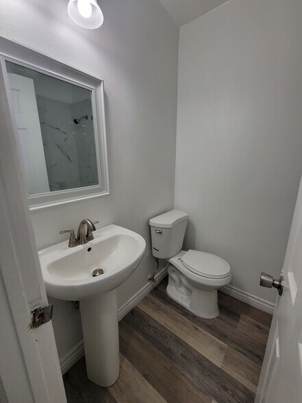 Building Photo - 3067 Harrington Ave