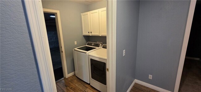 Building Photo - 5817 Mansion St