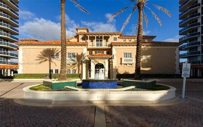 Building Photo - 4775 Collins Ave