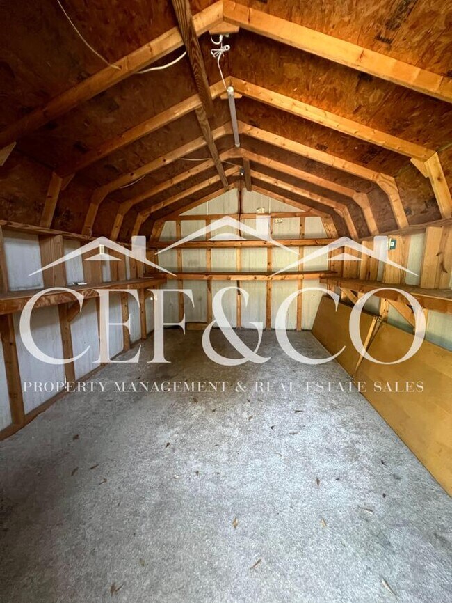 Building Photo - 308 Pine Lake Ct