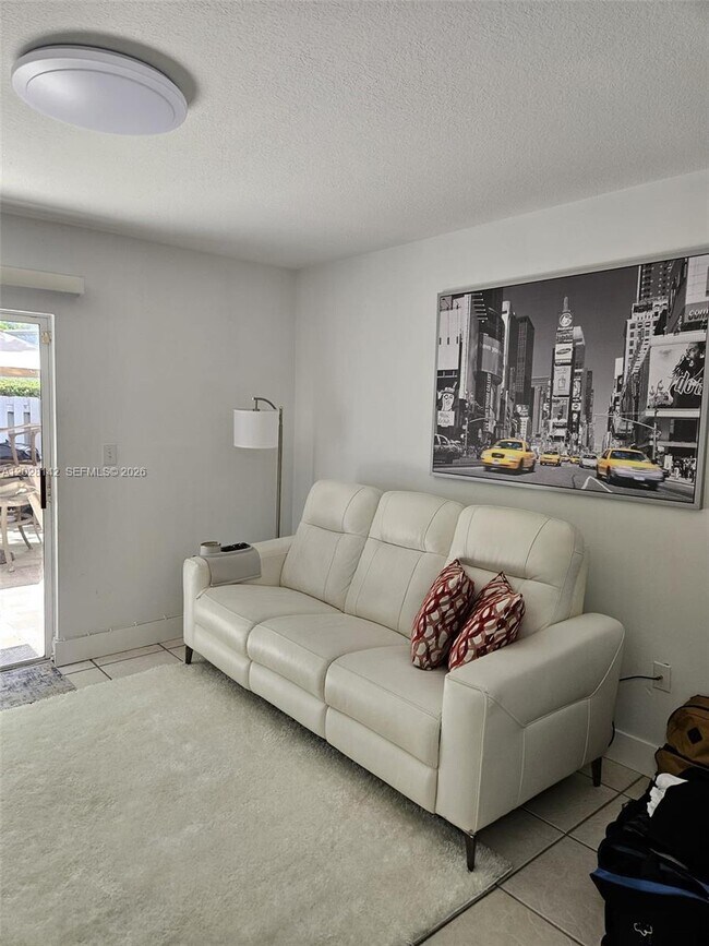 Building Photo - 8394 SW 152nd Ave Cir