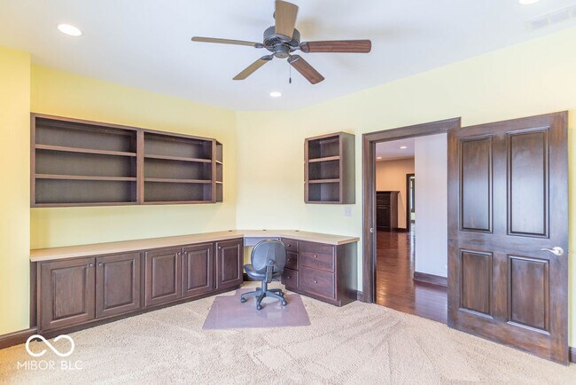 Building Photo - 3000 E County Rd 350 S