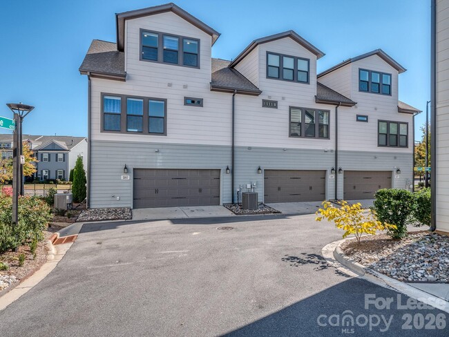 Building Photo - 5862 Ardrey Kell Rd