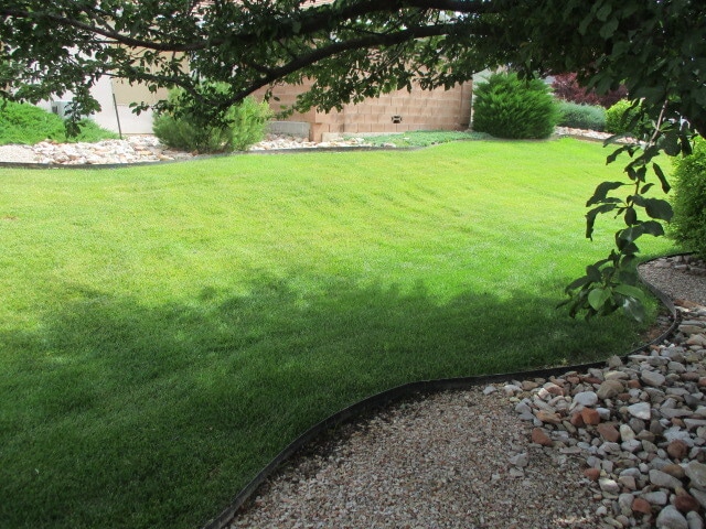 Building Photo - Move-In Discount - 3 Bedroom 2 bath in The Seasons