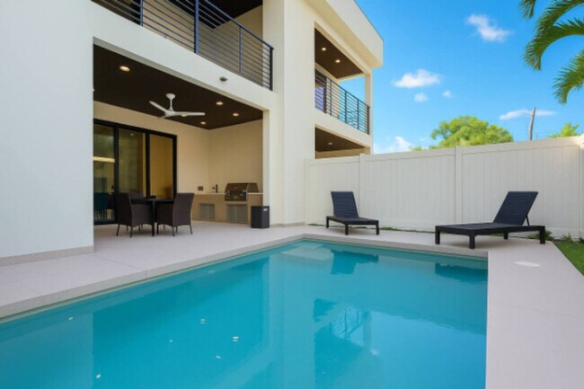 Building Photo - 1812 Miami Rd