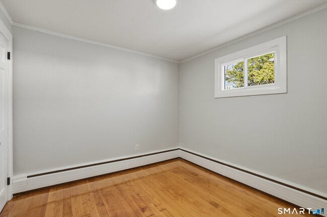 Building Photo - 140 Camp Ave