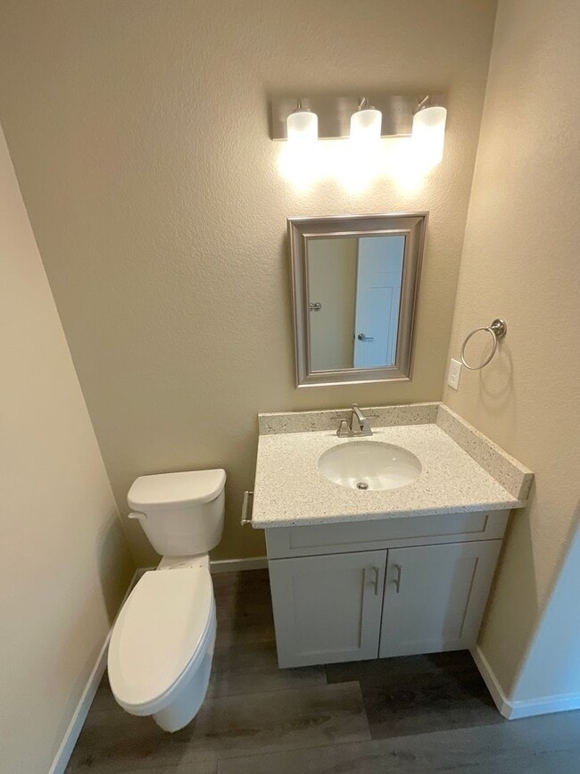 Building Photo - 3 Bedroom Home Available Near S Powers Blv...