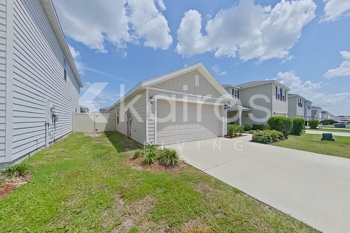Building Photo - 8585 SW 44th Ct