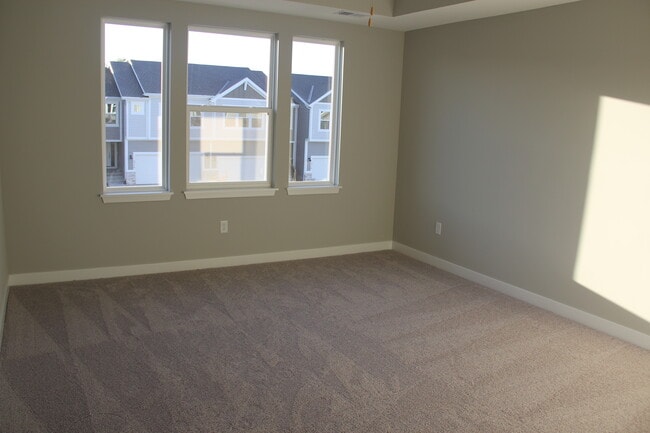 Building Photo - PKR Investments LLC(3715SWClaytonDR)