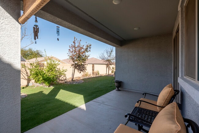 Building Photo - 750 W Torino Pl