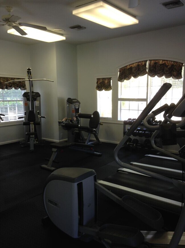 Building Photo - 800 Ironwood Dr