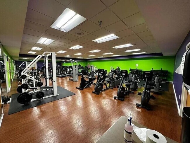 Building Photo - 1400 SW 124th Terrace