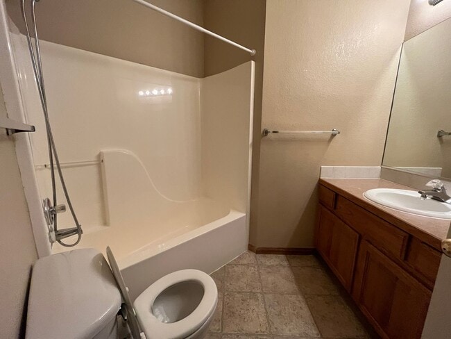 Building Photo - Beautiful Home in North Fort Collins