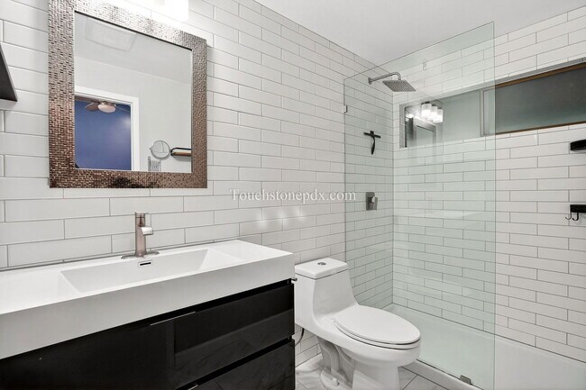 Building Photo - 7718 SW Barnes Rd