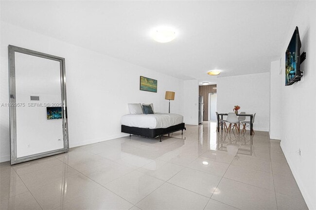 Building Photo - 1035 94th St