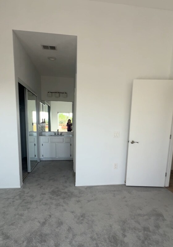Building Photo - 450 Stoney Point Way