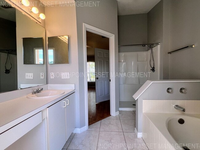 Building Photo - 3BR 2BA Home w/ 2-Car Garage • Dishwasher • Large Patio in Kissimmee