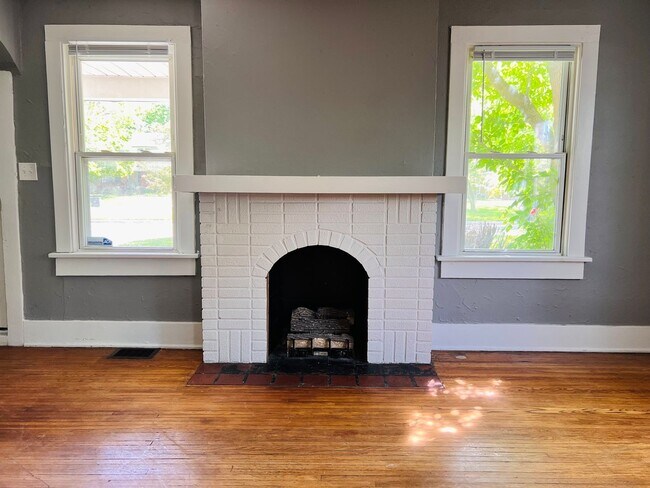 Building Photo - 3915 Willys Pkwy
