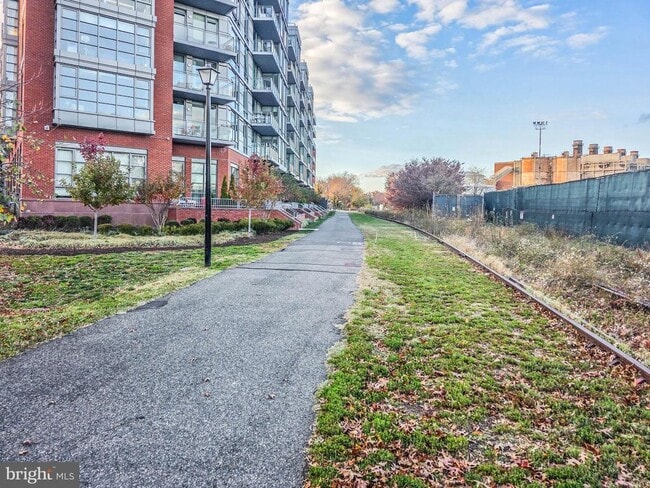 Building Photo - 1023 N Royal St
