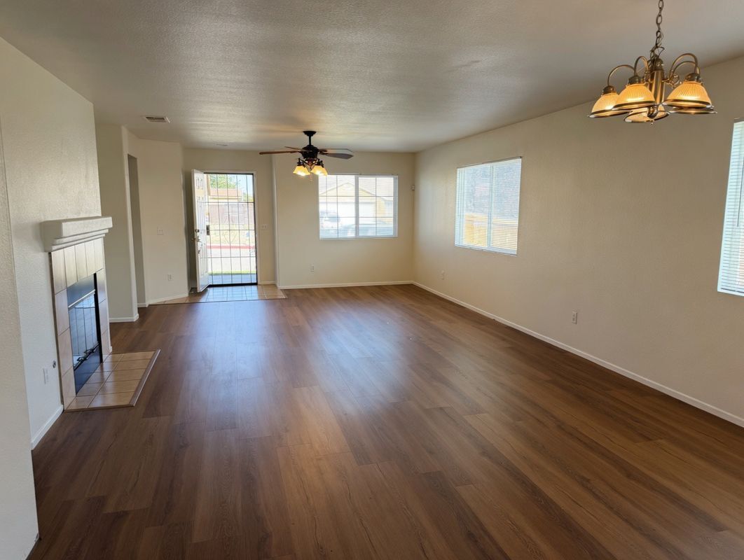 Building Photo - 13809 Brynwood St