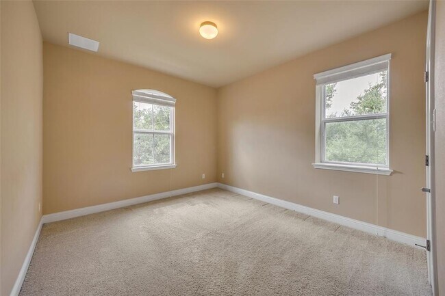 Building Photo - 10821 Crosbyton Ln