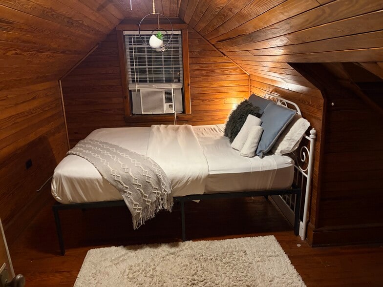 Bedroom - 2710 Winburn Ter