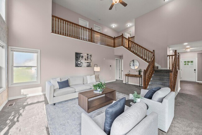 Building Photo - 5935 Pondview Ct