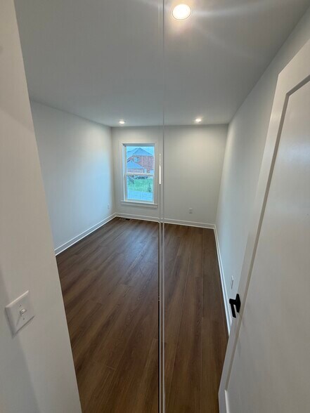 Building Photo - 7430 Wetherington Ln