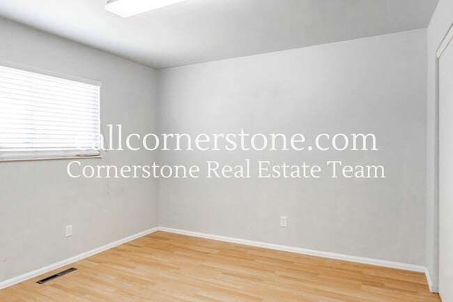 Building Photo - 4919 Sonata Dr