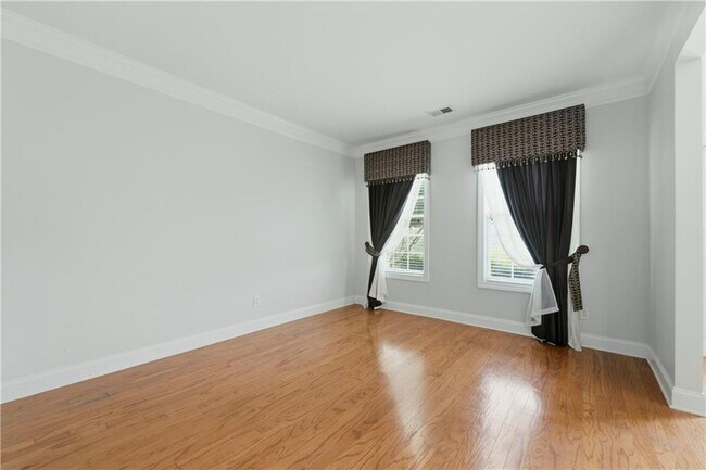 Building Photo - 3032 Mockingbird Ln