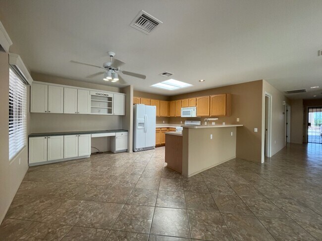 Building Photo - 159 N Cobalt Dr