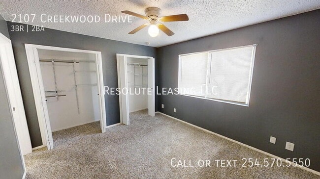 Building Photo - 2107 Creekwood Dr