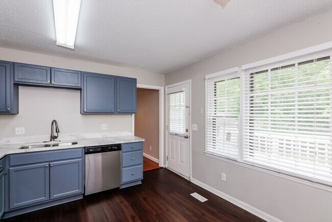 Building Photo - 8400 Tifton Rd