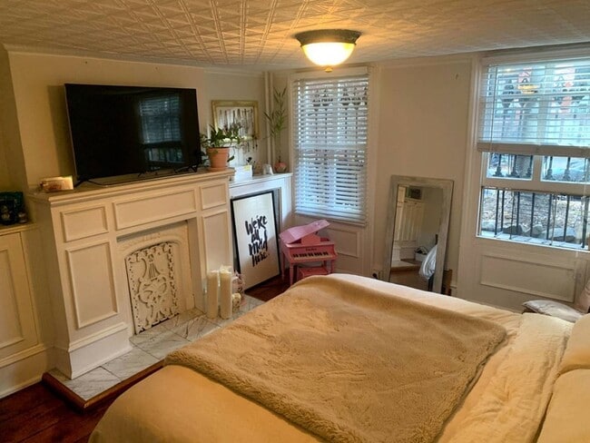 Building Photo - 299 Cumberland St