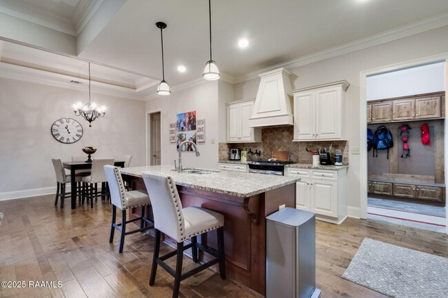 Building Photo - 215 Capstone Crossing