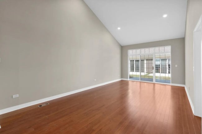 Building Photo - 711 Verandah Dr