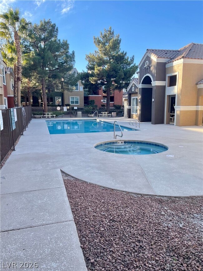 Building Photo - 8101 W Flamingo Rd