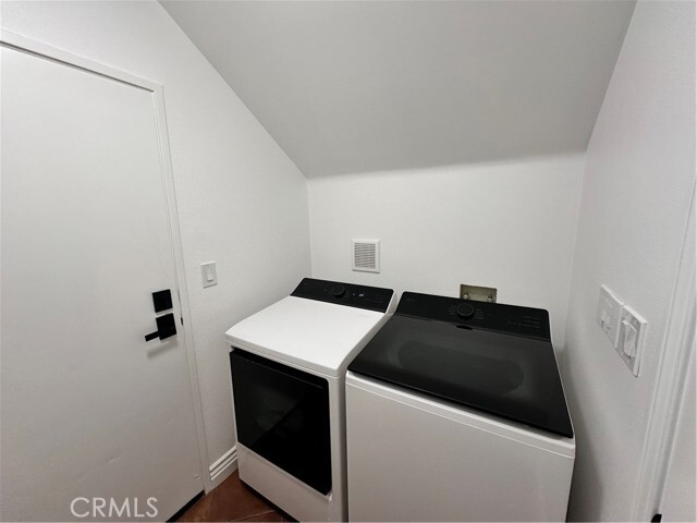 Building Photo - 1 Lucania Dr