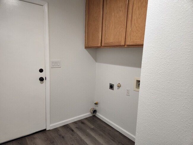 Building Photo - Great 3 Bedroom 2 Bath Home located in Smartsville