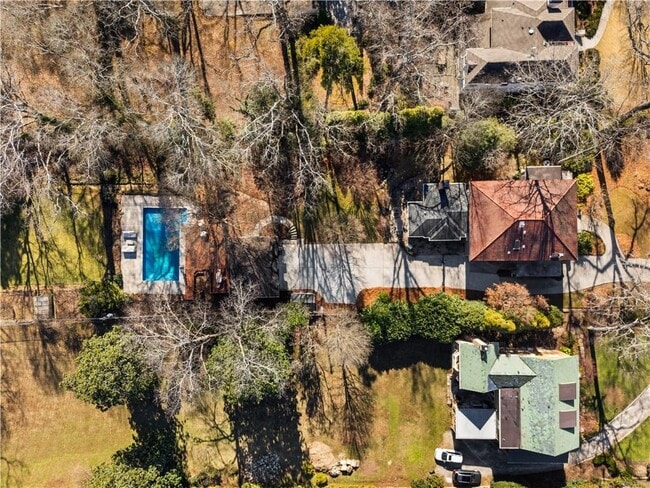 Building Photo - 979 Springdale Rd NE