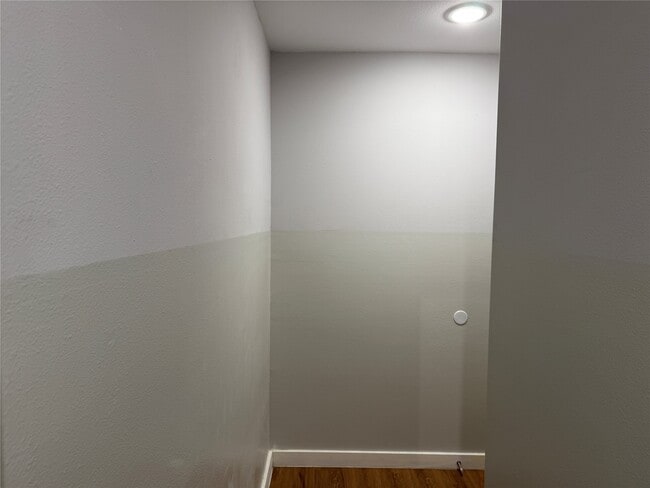 Building Photo - 6610 Haight St