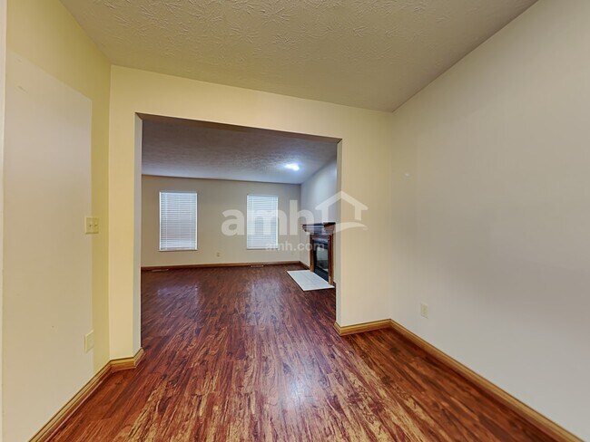 Building Photo - 2154 Canyon Ct