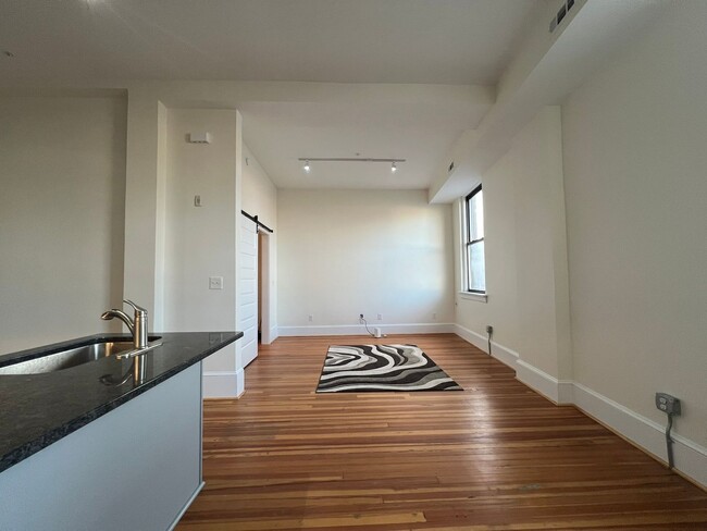 Building Photo - 301 Campbell Ave SW